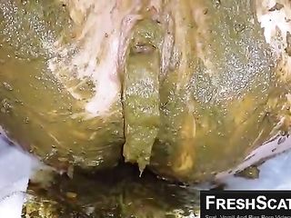 Slutty Webcam Girl Fills Her Pussy Full Of Hot Warm Scat And Gets Shit Eveywhere