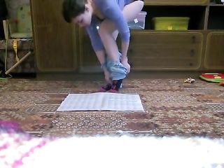 Girl Squats And Shits For Us Live On Cam