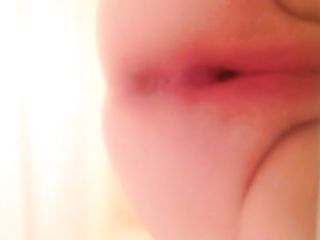 BBW Takes A Nice Big Poop Sitting On The Bathtub Ledge