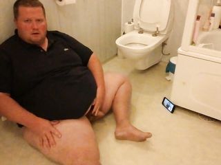 Watch This Fat Male Scat Pig Worship The Toilet And Smear Scat All Over Himself