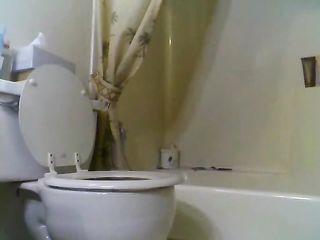 Busty MILF Takes A Nice Shit In The Toilet On Cam