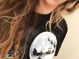 Absolutely Perfect Girl Shits A Perfect Log In Her Bathroom On Cam For Us