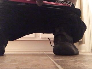 Sexy petite Couple Shitting in Bathroom Quick Clip